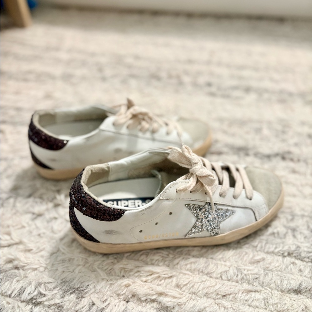 Golden Goose Super-Star Glitter Detail
Low Top Sneaker - Picture 7 of 12